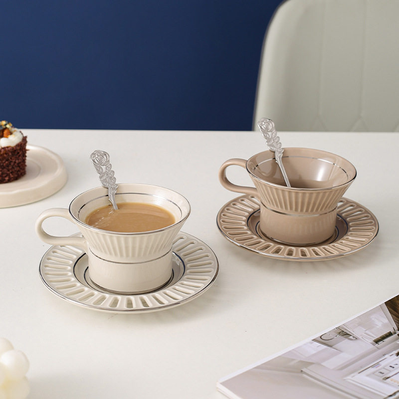 Luxury Skincare Products - หรูหราถ้วยกาแฟเซรามิคจาน Nordic Home แต่งหน้าถ้วยกาแฟชุดความงามถ้วยน้ําชายามบ่ายถ้วยน้ํา