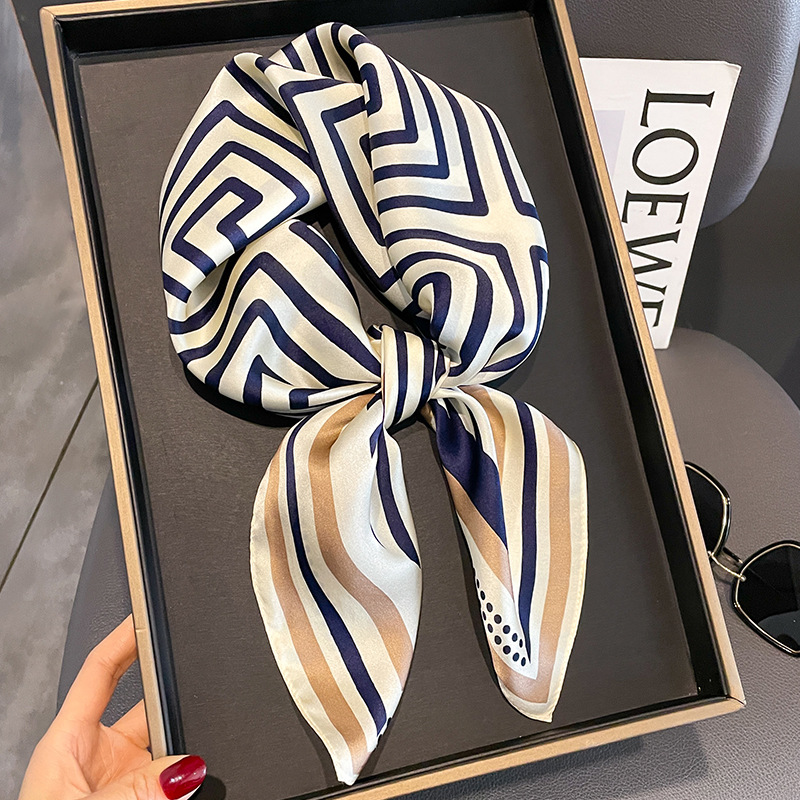 Luxury ยี่ห้อ Neckerchief ฤดูใ - Luxury Skincare Headband บทวิจารณ์และราคา